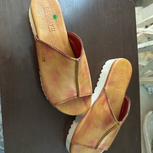 Bed Stu Fairlee II Mango Multi